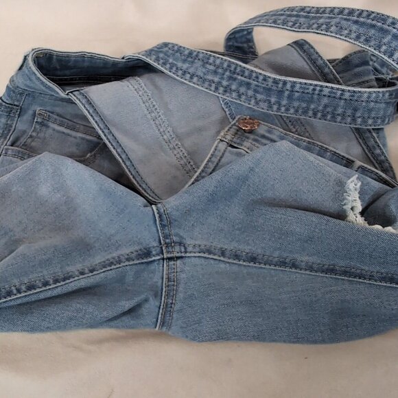 Guess Jeans Lightwash Blue Denim Rose Gold Overalls Distressed Women's 24 Pants - Picture 13 of 14